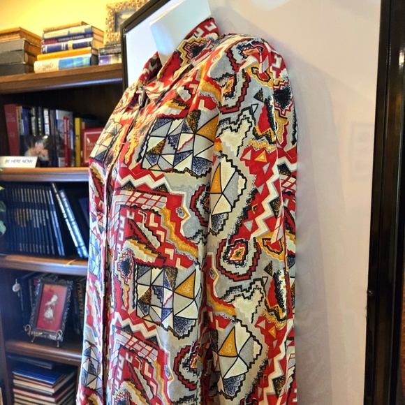 Classic Collection Woman's Abstract Print Blouse, Long Sleeve, Size 12 - Picture 8 of 11